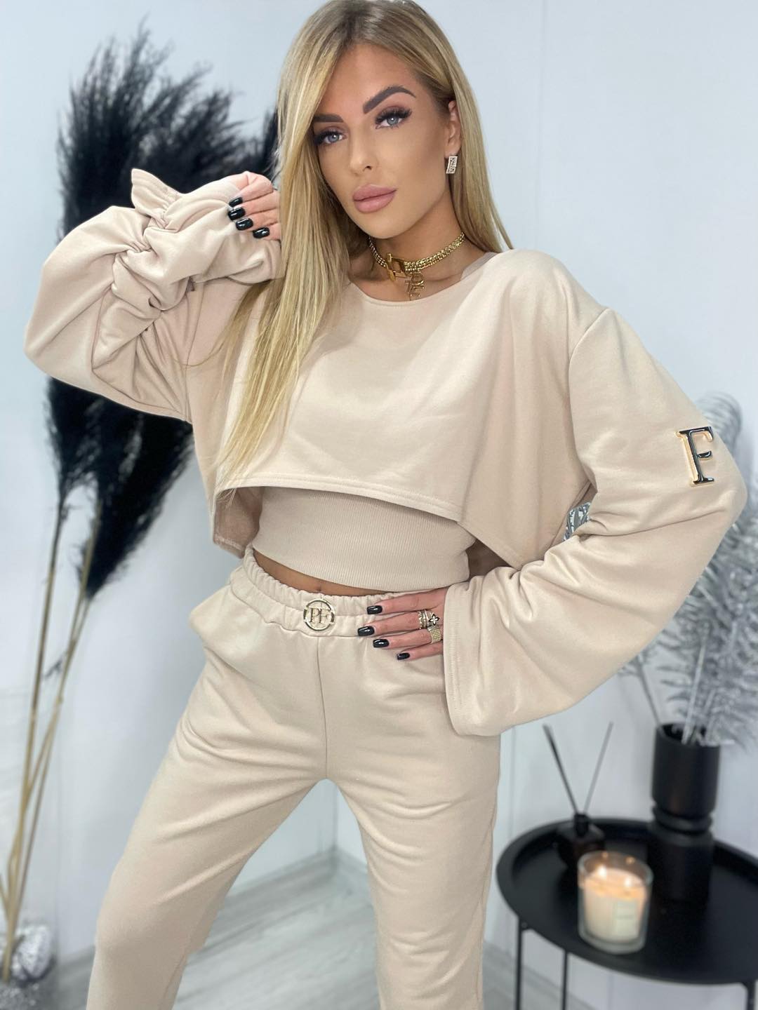 trening bumbac paparazzi,culoarea avocado, din trei piese, bluza , bustiera si pantaloni