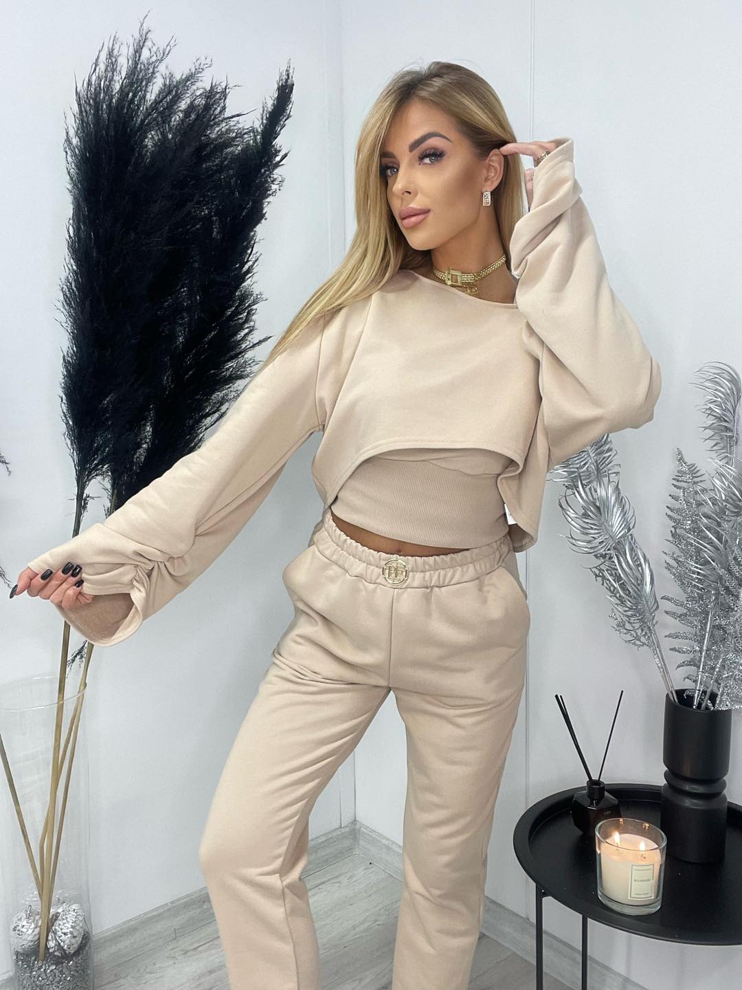 trening bumbac paparazzi,culoarea avocado, din trei piese, bluza , bustiera si pantaloni